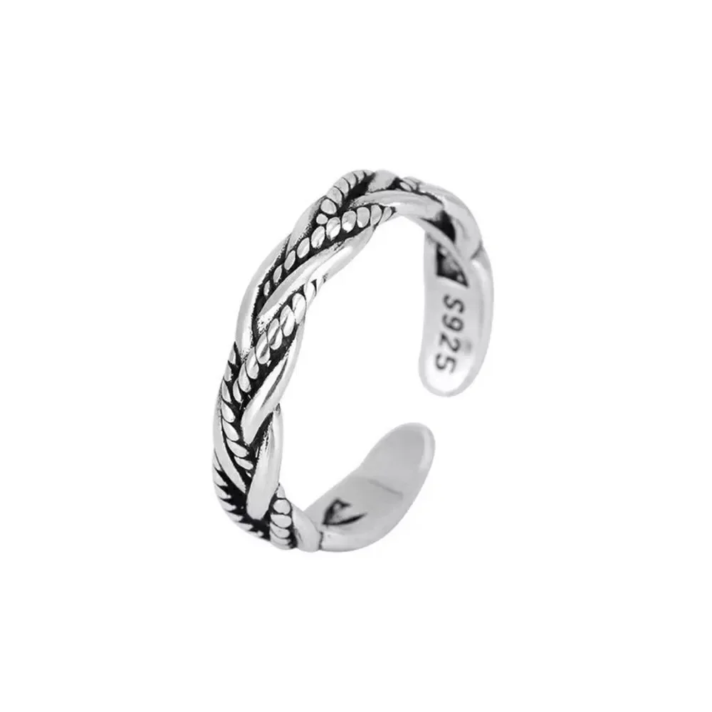 The Dainty Weave Ring in antiqued 925 silver